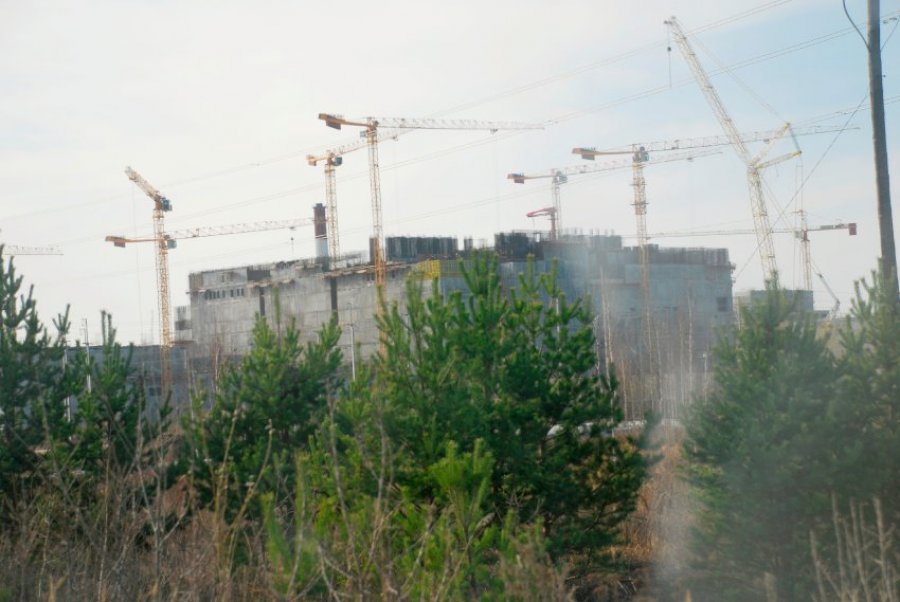 Construction of the BN-800 fast reactor is moving at a pace in Zarechny, Russia